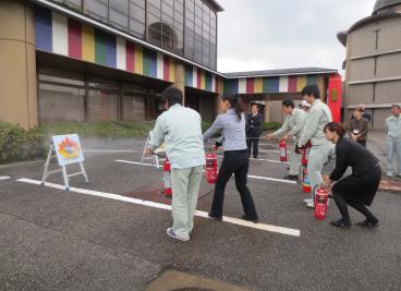 消火訓練・関川