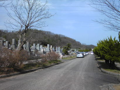 高岡の墓地1