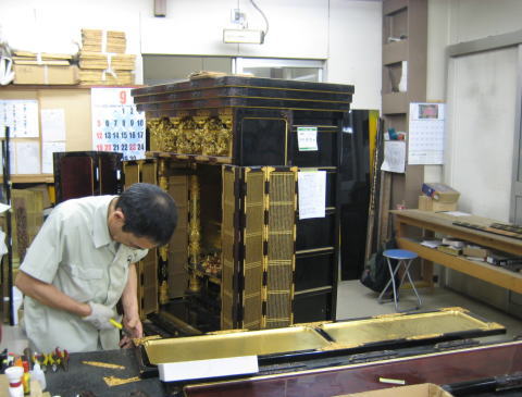 名古屋仏壇解体中